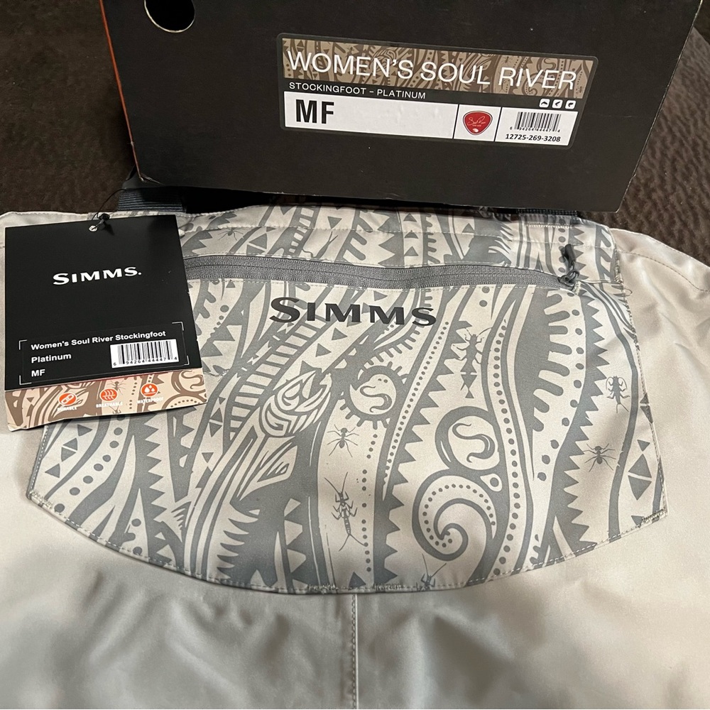 NWT Women’s Simms soul River waders size MF